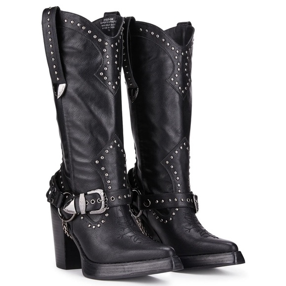 Shoes - Black Cowboy Boots w/out Straps